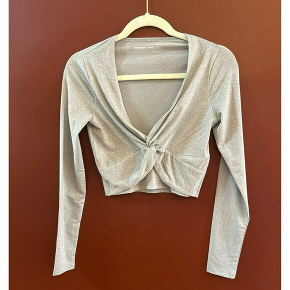Abercrombie & Fitch Womens Shimmery Silver Long Sleeve Twist Front Crop Top Sz S - Picture 1 of 4
